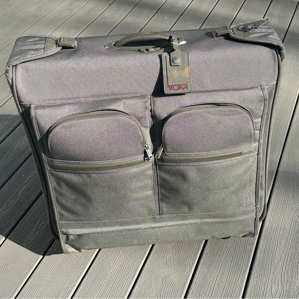 Tumi Garment Bag Ballistic Nylon Extended Trip 2 Wheel